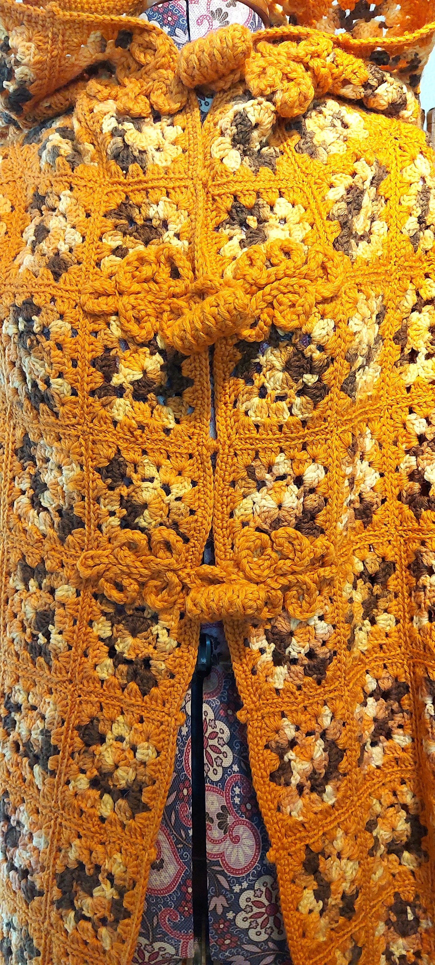 Earth dance ! 1970's hand Crochet hooded Cape